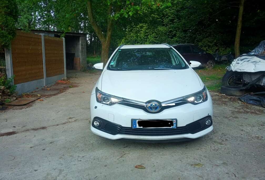 Toyota 1.8 VVT-i Hybrid Automatik Touring Sports Edition