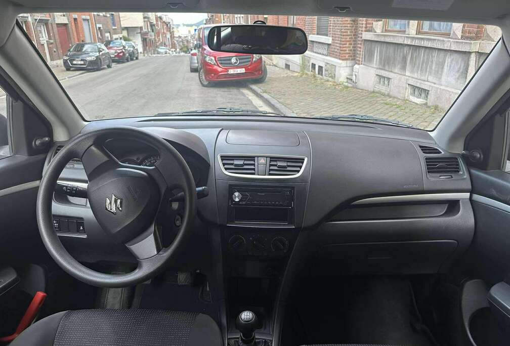 Suzuki Swift 1.2i AWD GL Exterior