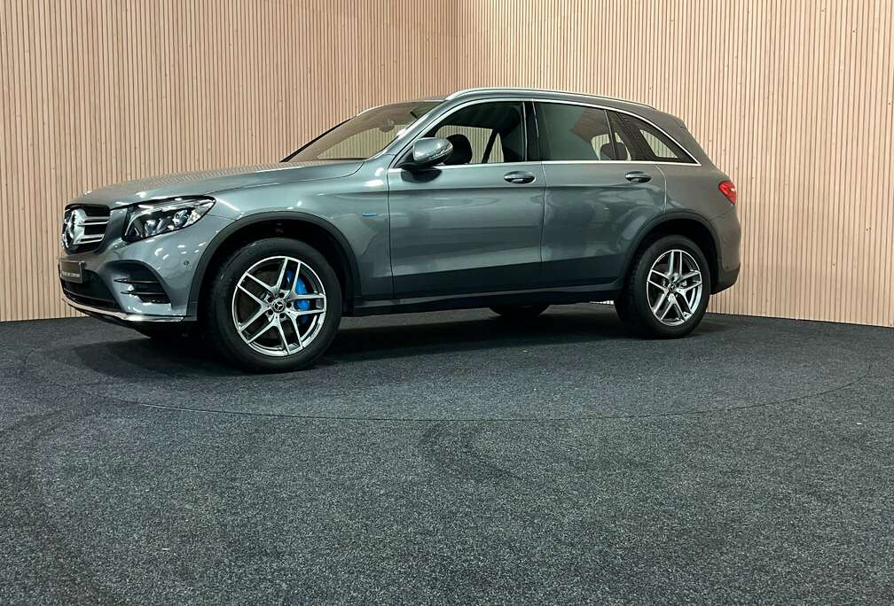 Mercedes-Benz GLC 350 e 4Matic 7G-TRONIC AMG Line Navi Led