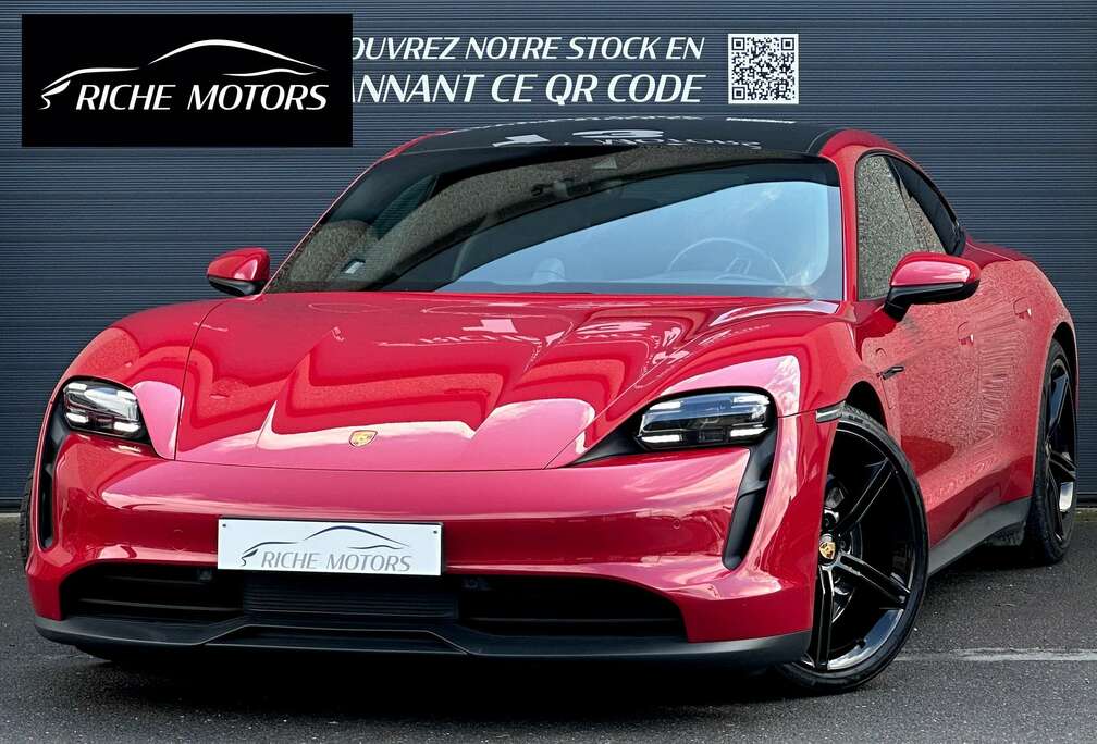 Porsche 93.4 kW Perf battery+ / PANO / Chrono / Bose / TVA