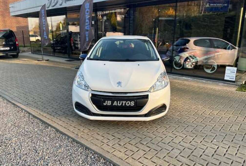 Peugeot 208 1.2i  Like
