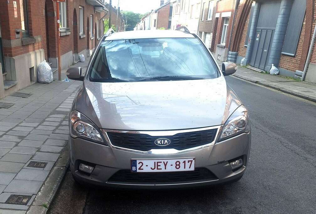 Kia Cee\'d SW 1.6 CRDi BlueConnect ISG EcoDynamics