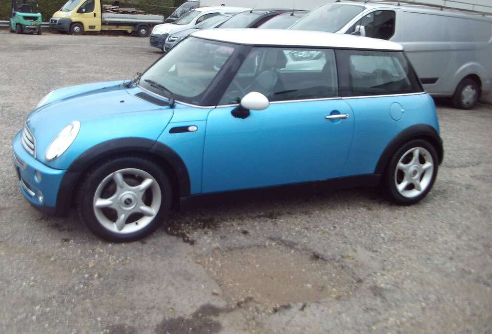 MINI Mini 1.6i 16v Cooper