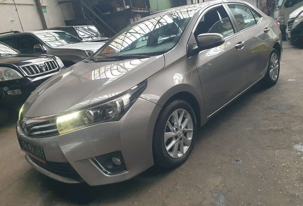 Toyota Corolla 1.4 D-4D Lounge