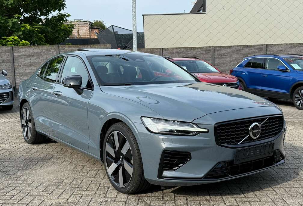 Volvo T8 Recharge AWD Ultimate Dark \