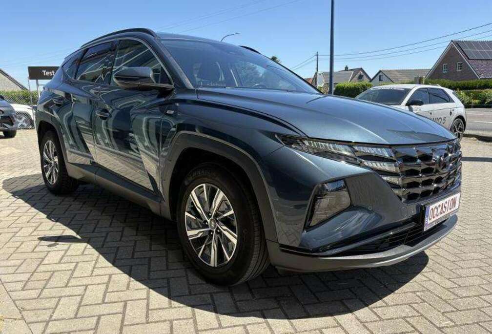 Hyundai Feel