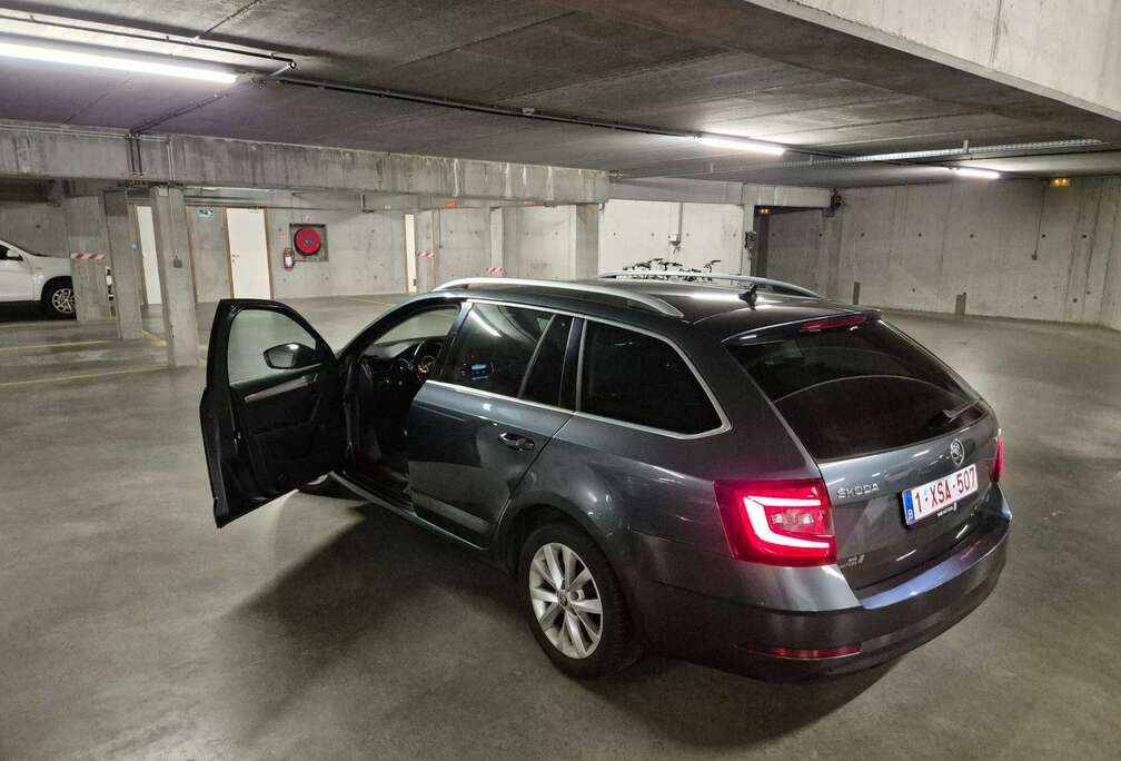 Skoda Octavia Combi 1.5 TSI ACT DSG Ambition