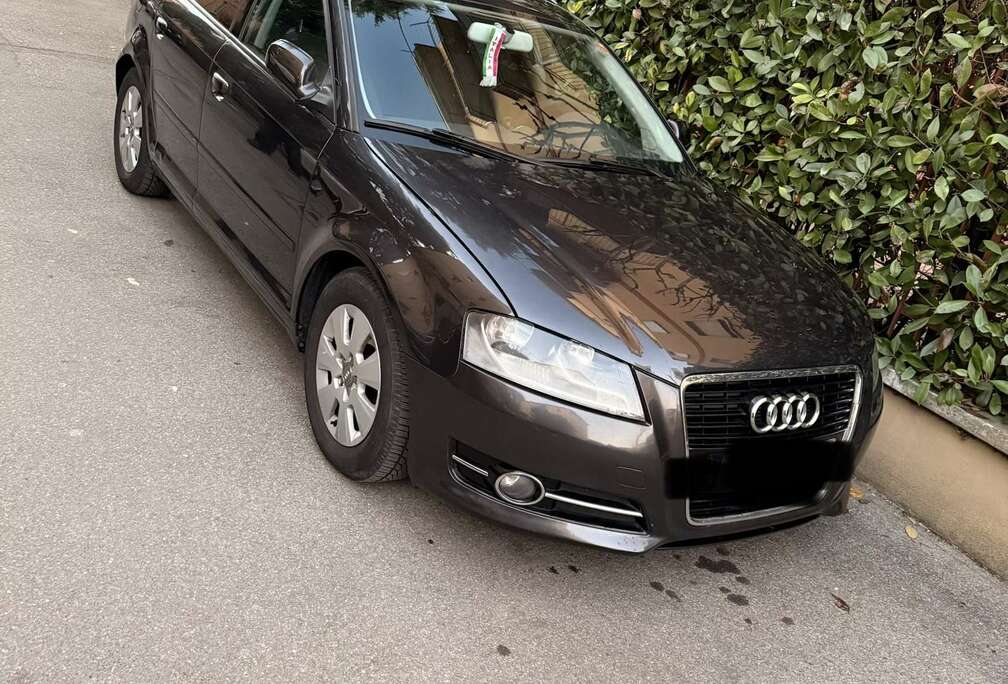 Audi Sportback 1.6 TDI 105 DPF Attraction