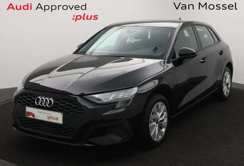 Audi Sportback PHEV Audi A3 Sportback PHEV Attraction 40TFSIe 204PK *AUTOMAAT*LEDER*VIRTUAL COCKPIT*NAVI*APP-CONNECT*CAMERA*AC