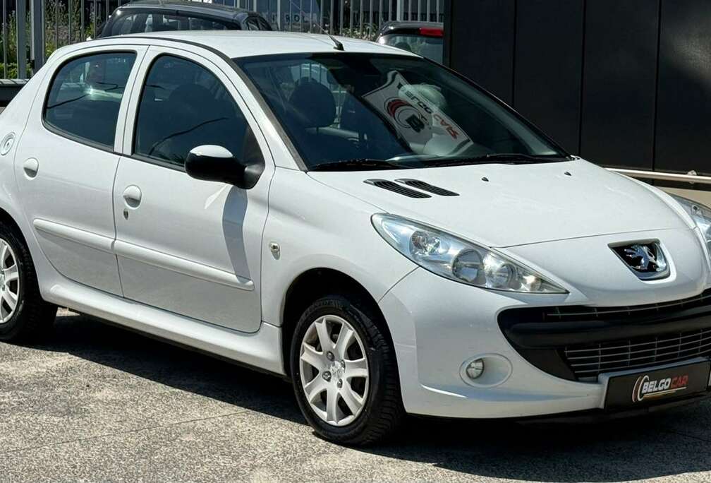 Peugeot 1.4 ESSENCE - AIRCO - CONTRLE TECHNIQUE OK