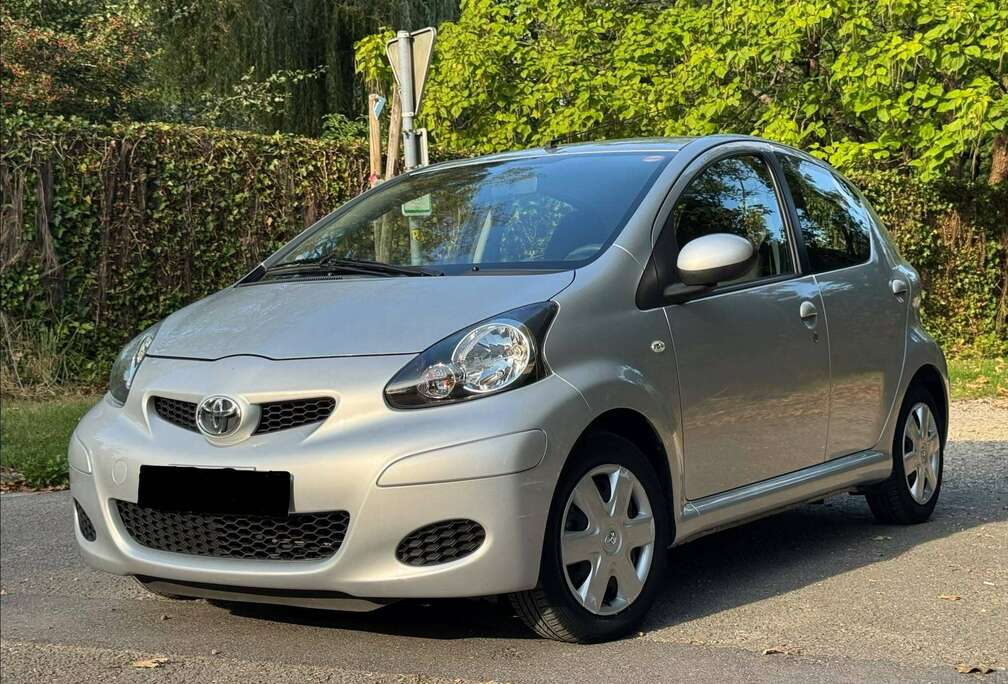 Toyota 12 mois garantie Aygo 1.0i VVT-i • 5 portes • Essence