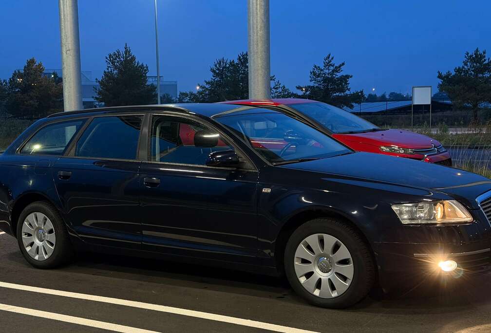 Audi A6 Avant 2.0 TDi 16v S line DPF Multitronic