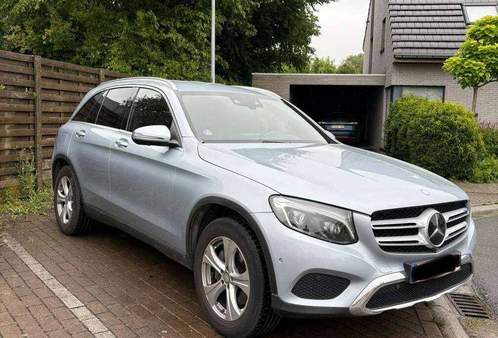 Mercedes-Benz 4Matic 9G-TRONIC AMG Line