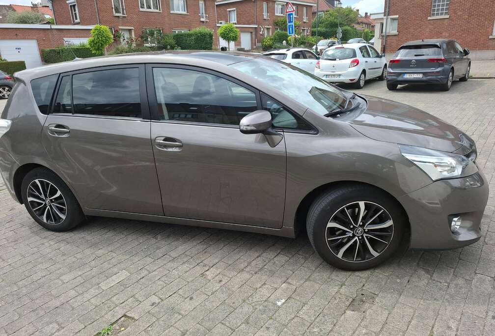 Toyota Verso 1.8 5-Sitzer Edition S+