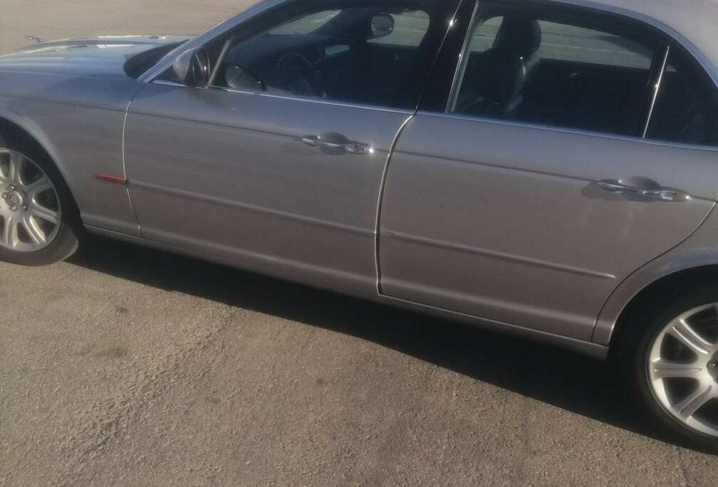 Jaguar 3.0 EXECUTIVE bj 11. 2004