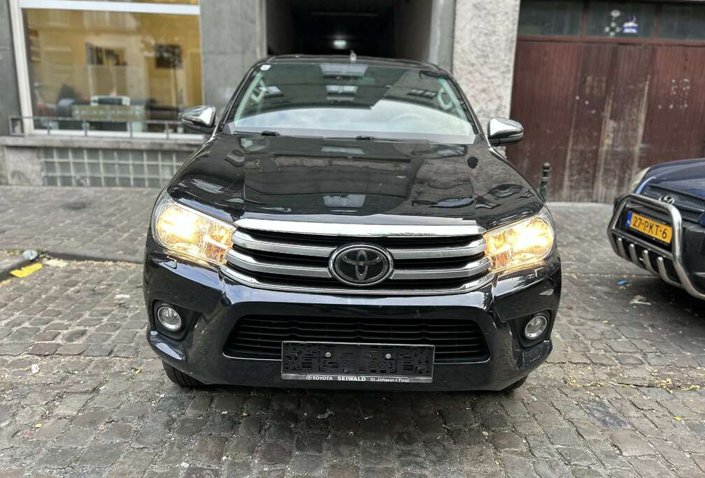 Toyota 4x4 Double Cab Autm. Comfort pour l’exportation