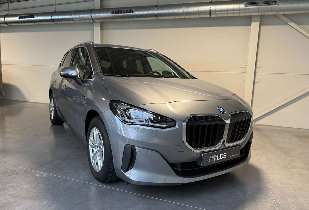 BMW 225e xDrive AT Aut. LEDER - PANO DAK - Camera