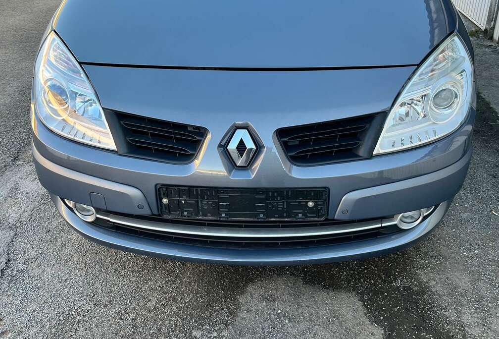 Renault Scenic 1.6i 16v Family