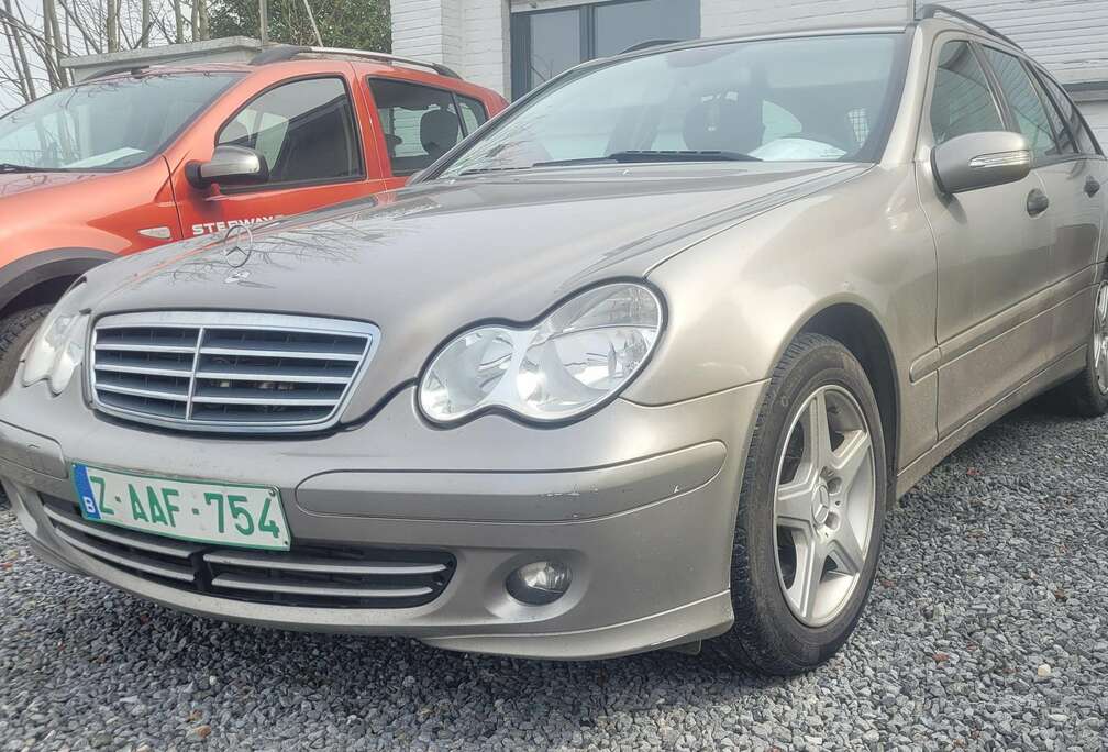 Mercedes-Benz CDI wordt GEKEURD AIRCO GPS PDC 2007