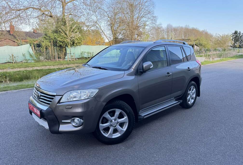 Toyota 2.0i VVT-i  Automatic / Export Afrik Only