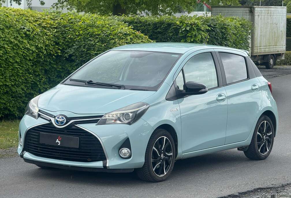 Toyota 1.5 HYBRID AQUA SERIE // GARANTIE