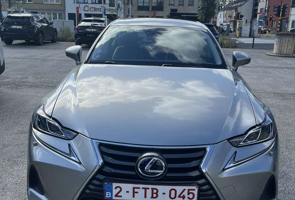 Lexus 300h 2.5i Privilège Line E-CVT