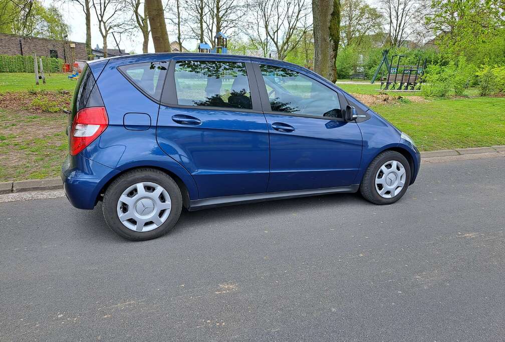 Mercedes-Benz A 160 CDI DPF BlueEFFICIENCY