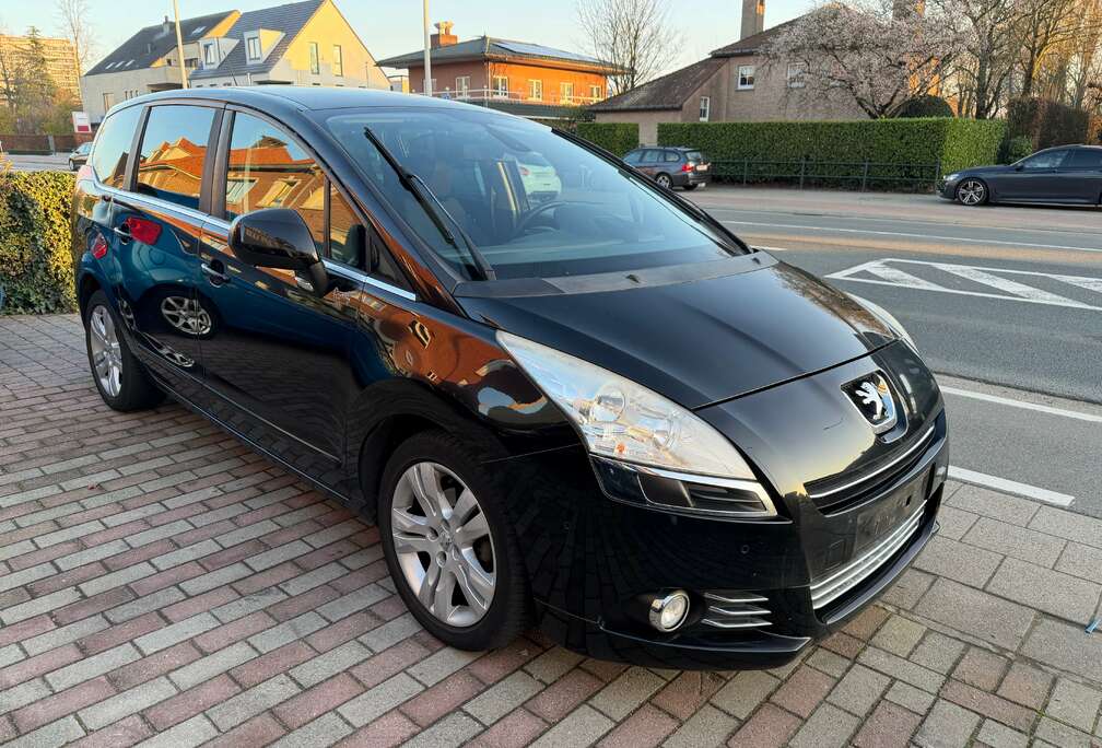 Peugeot 5008 1.6 diesel bj2011* 7 plaatsen Motor probleem