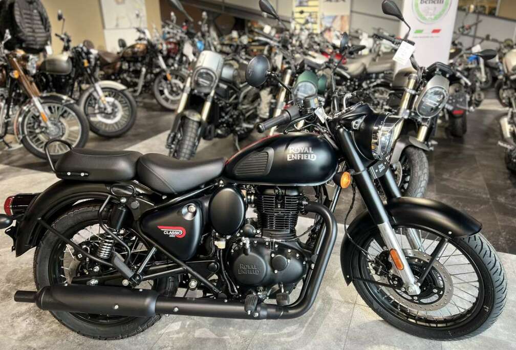 350 Noir furtif foncé