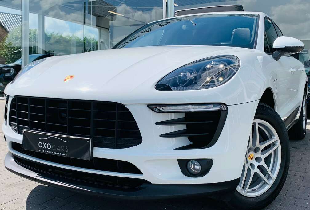 Porsche 2.0 Turbo PDK 252CV / PACK CHRONO & COMPTEUR FOND BLANC / PDLS / CUIR / GPS / TOIT PANO / SIÈGES CHAUFFANTS & VENTILÉS /