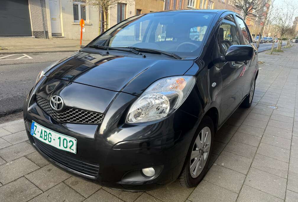 Toyota 1.3i VVTI AUTOMATIQUE 47000KM NEUF CT GARANTIE