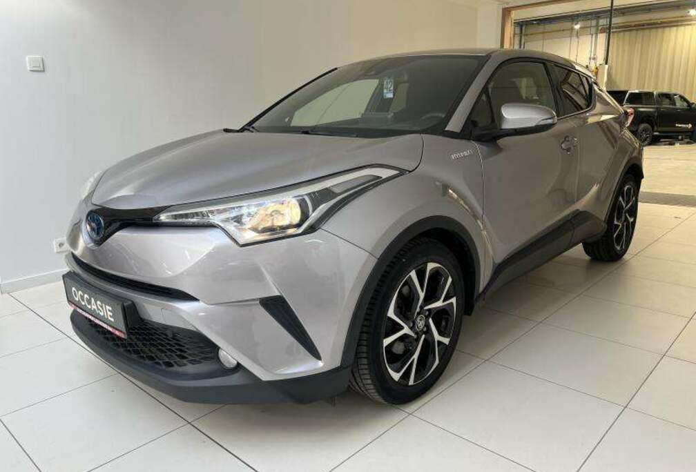 Toyota C-LUB 1.8 HYB CVT