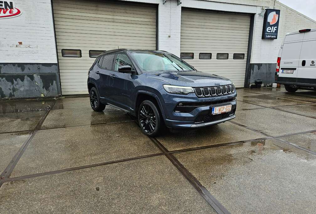 Jeep 4Xe S Plug in hybride