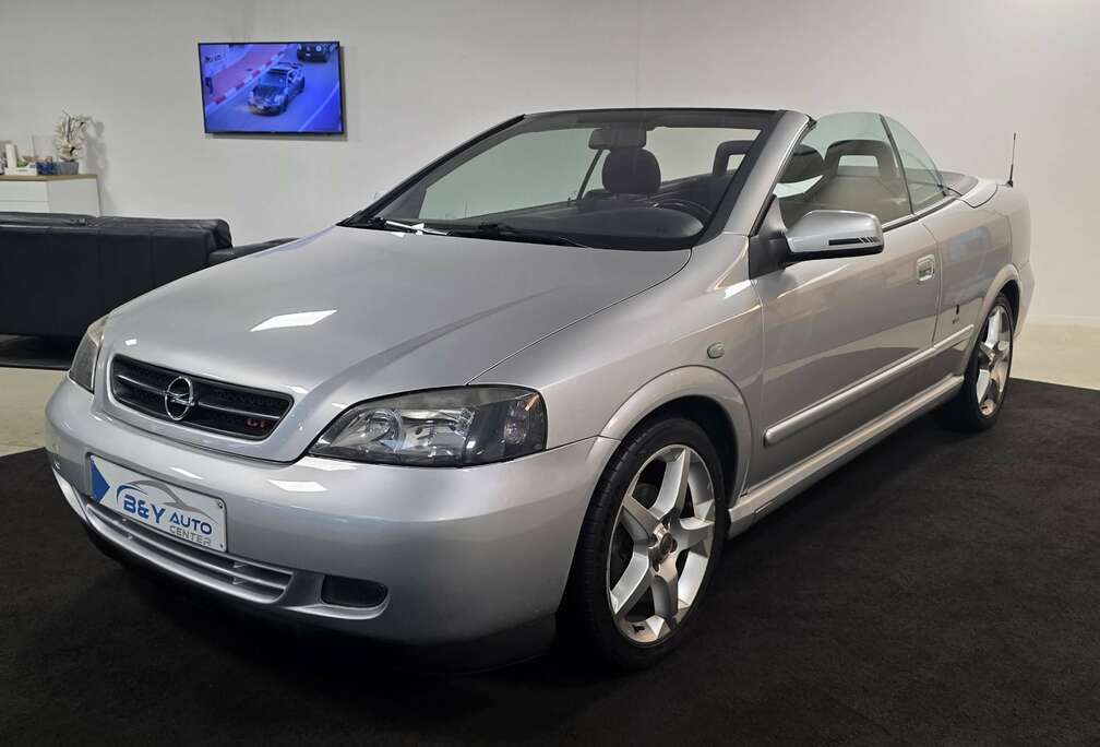 Opel Cabrio 1.6 16V Benzine Linea Rossa