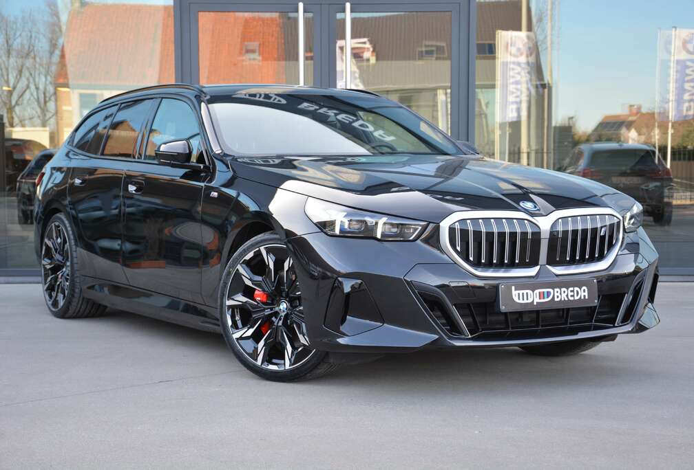 BMW Touring eDrive40 M Sport/360cam/HUD/H&K/Pano/ACC