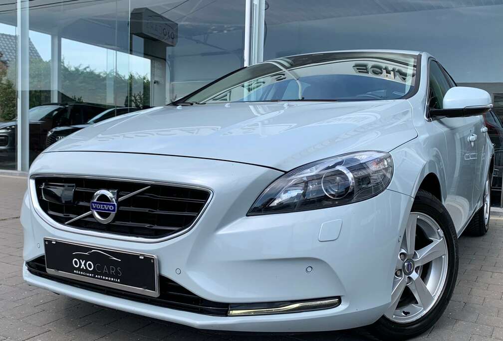 Volvo 2.0 D3 150CV / Boite Automatique / Xenon / Gps / Cuir / Clim Auto / Cruise / Radar de Recul / Carnet VOLVO / GARANTIE /