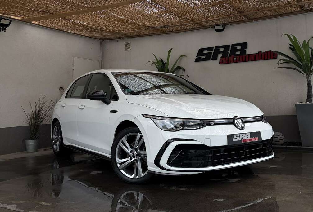 Volkswagen Golf VIII R-Line DSG