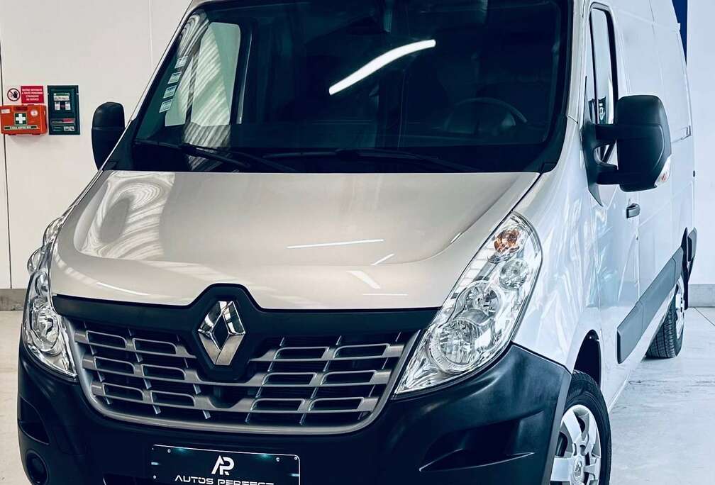 Renault 2.3 dCi 35 L3H2 3PLACES CAMERA PDC CLIM NAVI ATTACHE REMORQUE
