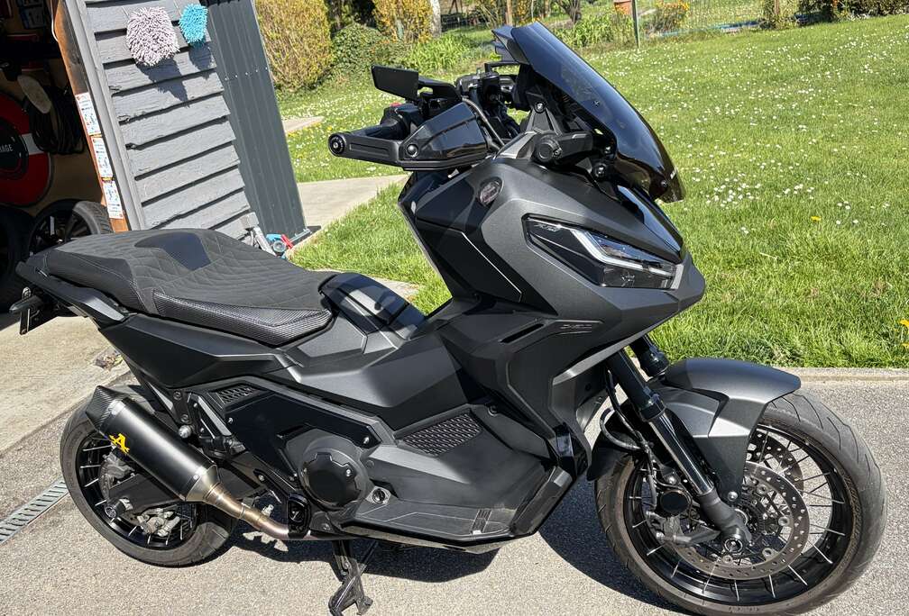 Honda Full Black