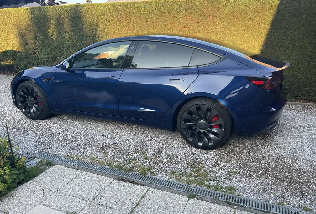 Tesla Dual Motor Performance