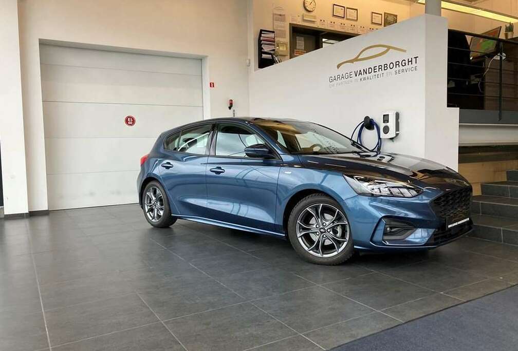 Ford ST-LINE BENZINE 125PK   SLECHTS 19000 KM