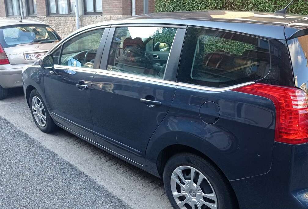 Peugeot 1.6 HDi 115ch FAP BVM6 Active 5pl