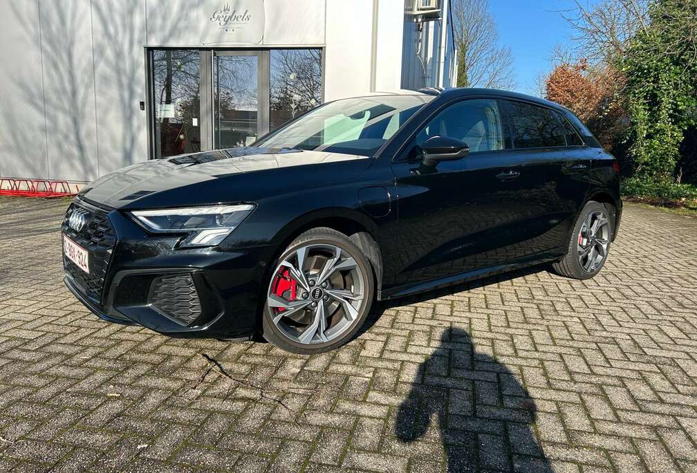 Audi 45 TFSIe Sportback S tronic line competition