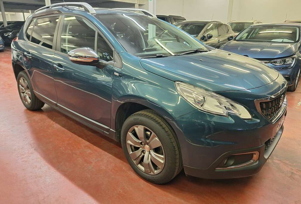 Peugeot 2008 1.2i PureTech Active