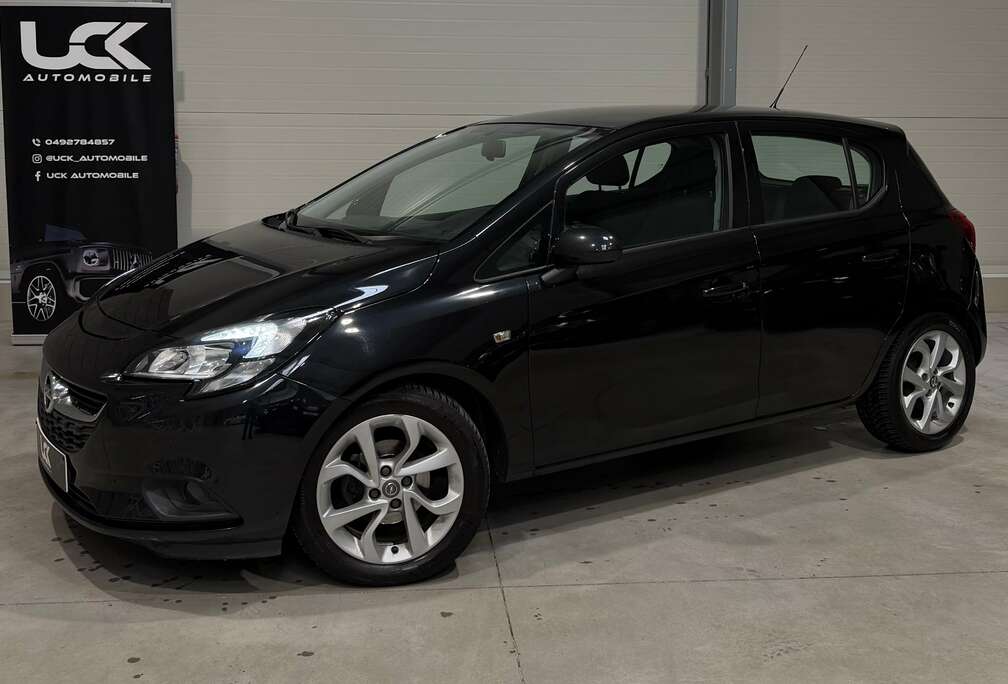 Opel Corsa 1.4i Black Edition