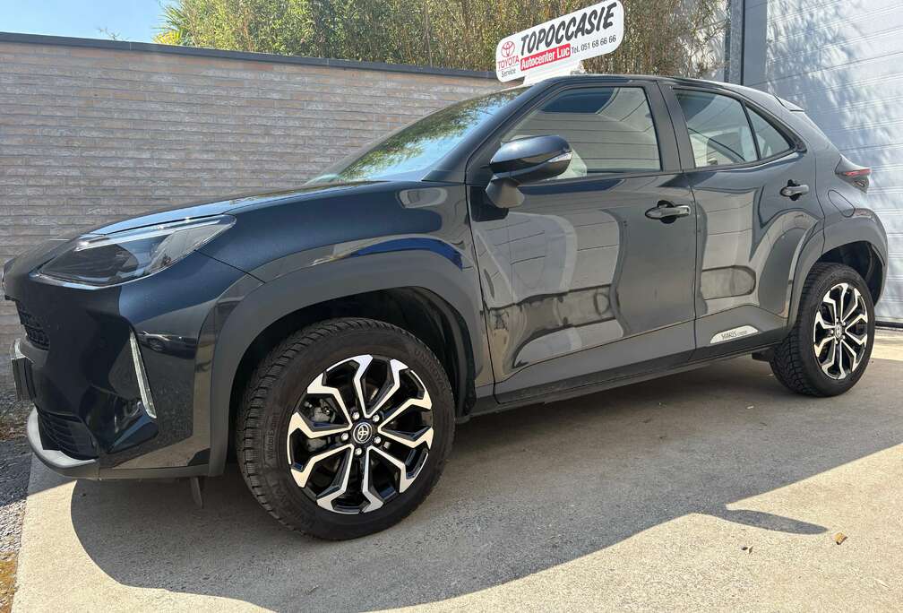 Toyota 1.5i HYBRID AT/ DYNAMIC PLUS / 33858KM / SENSOREN