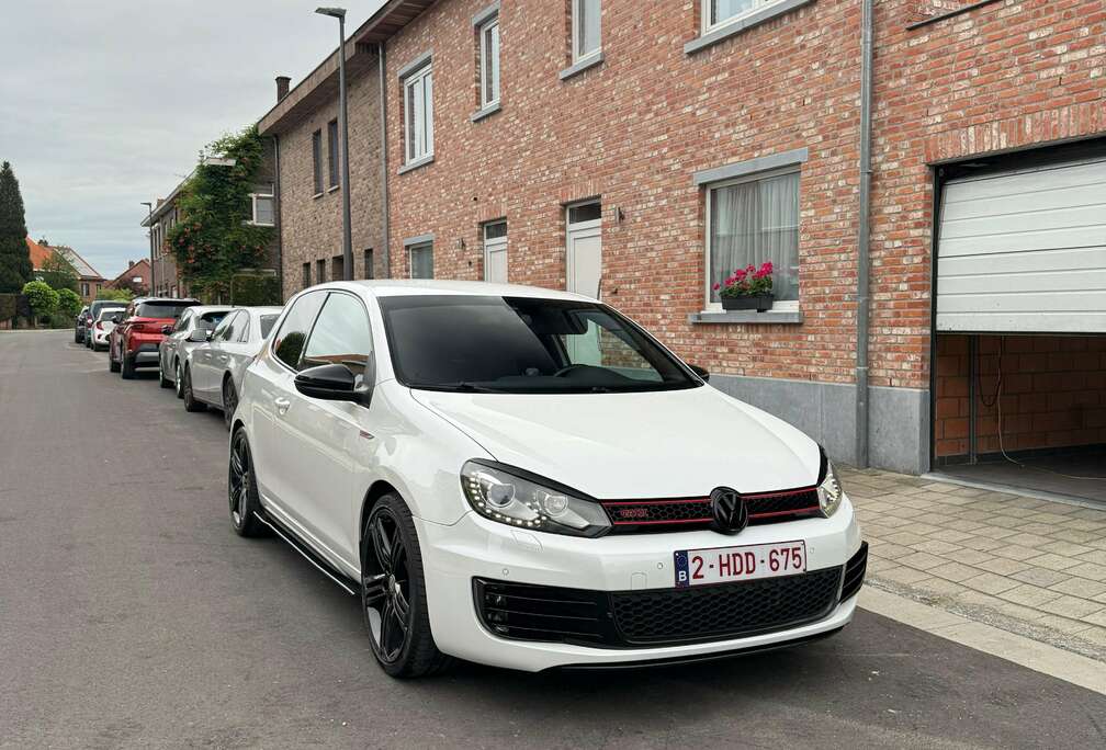 Volkswagen 2.0 TSI