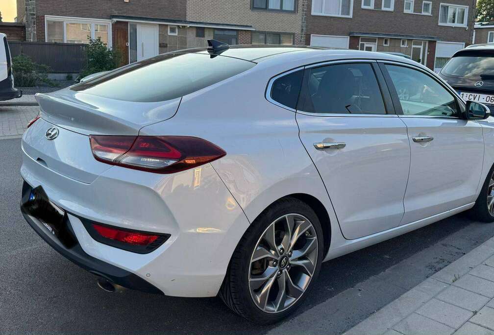 Hyundai i30 Fastback 1.4 T-GDi Shine