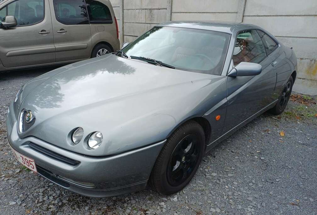 Alfa Romeo 2.0i 16v TS