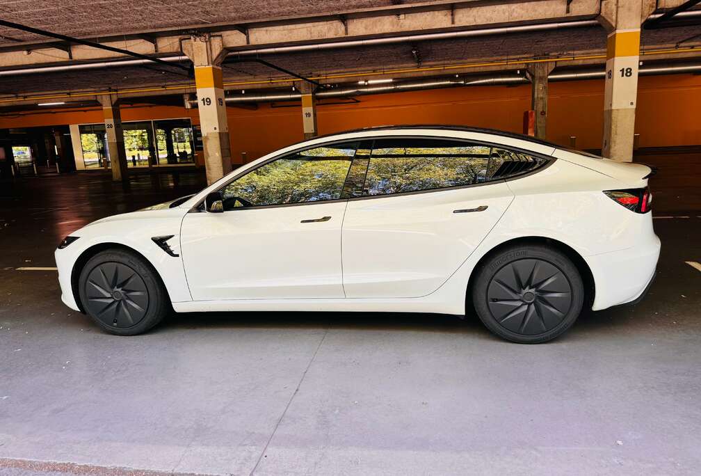 Tesla Model 3 62.5 kWh Standard